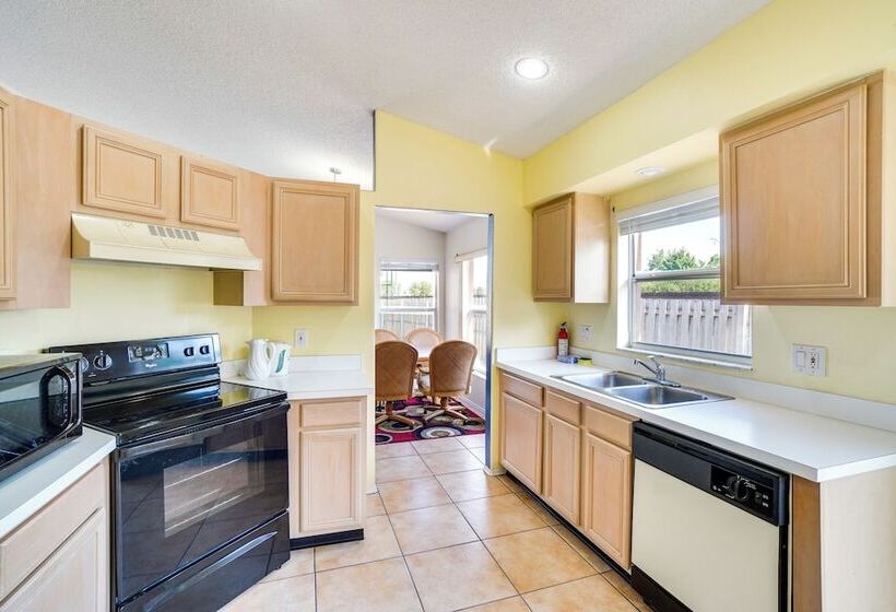 14 Mi To Universal Studios: Central Orlando Home