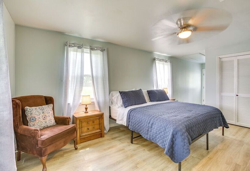 Centrally Located Gonzales Home W/ Yard!