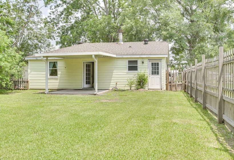 Centrally Located Gonzales Home W/ Yard!