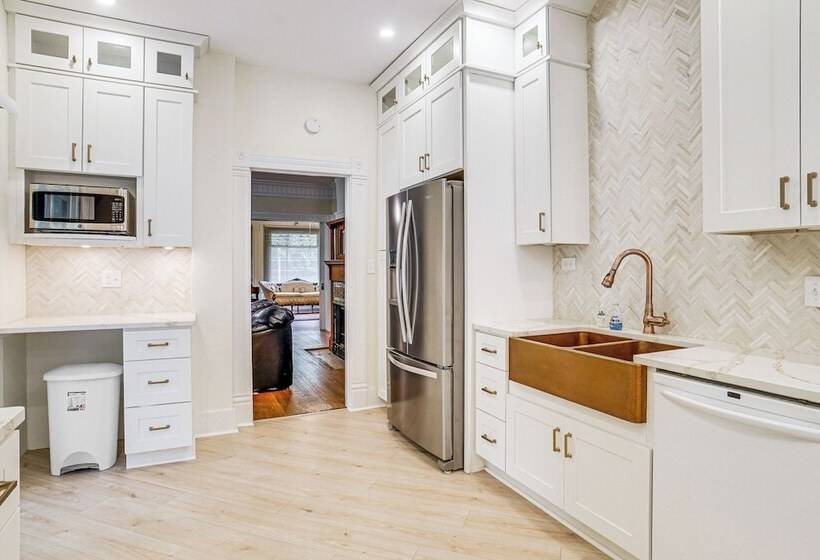 Charming Champaign Victorian W/ Deck!