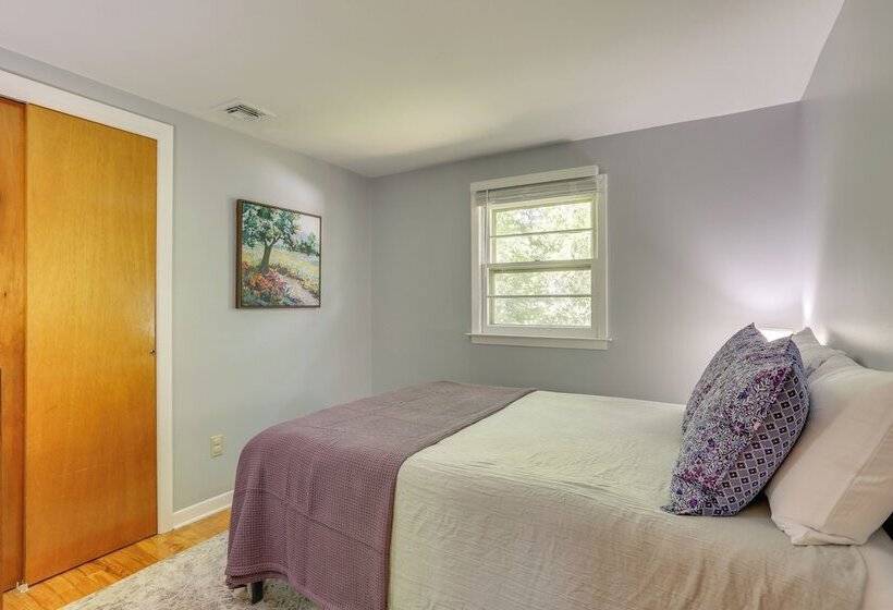 Charming Highland Falls Home < 2 Mi To West Point!