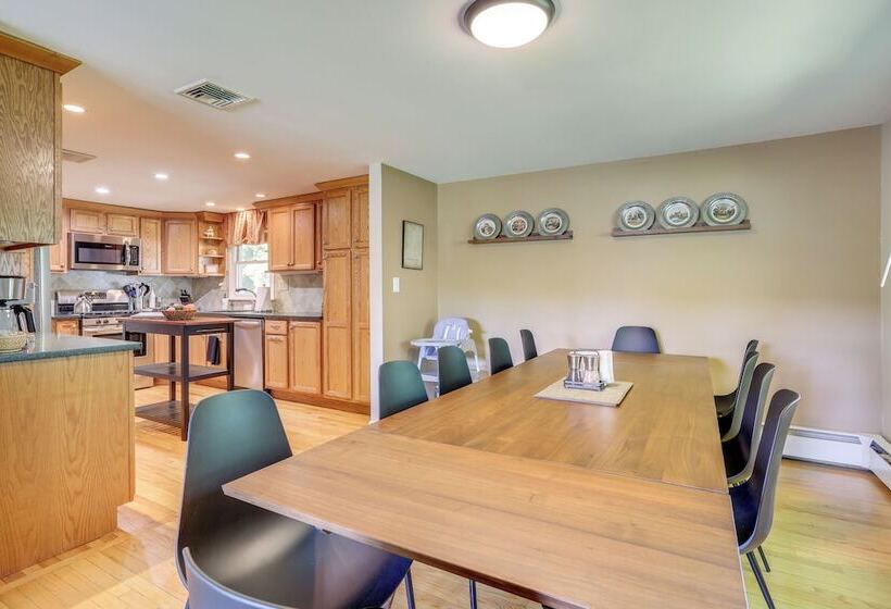 Charming Highland Falls Home < 2 Mi To West Point!