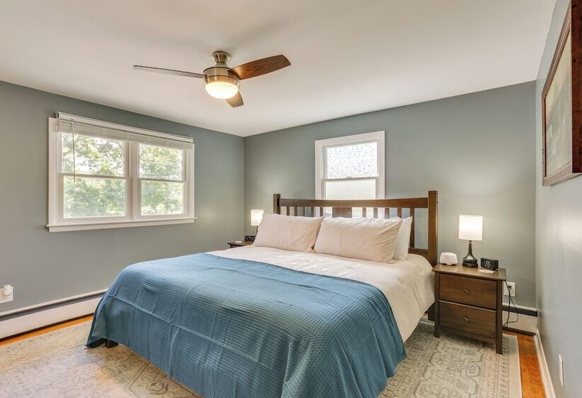 Charming Highland Falls Home < 2 Mi To West Point!