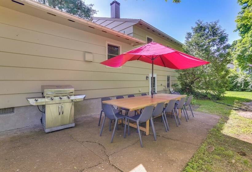 Charming Highland Falls Home < 2 Mi To West Point!