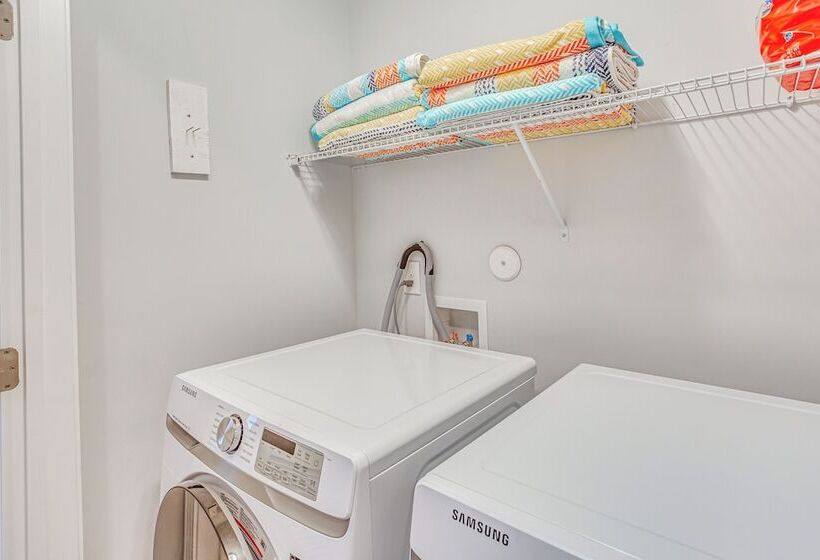 Charming Oak Island Beach House W/ Fire Pit & Yard