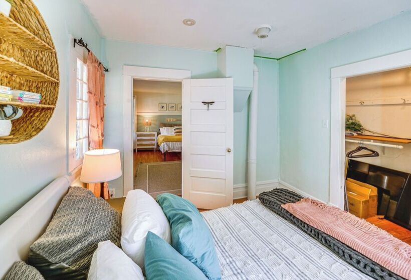 Charming Pentwater Home < 1 Mi To Lake Michigan!