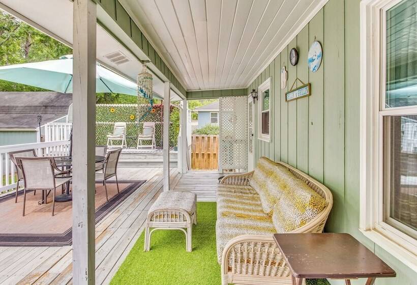 Charming Shallotte Home ~ 4 Mi To Ocean Isle Beach