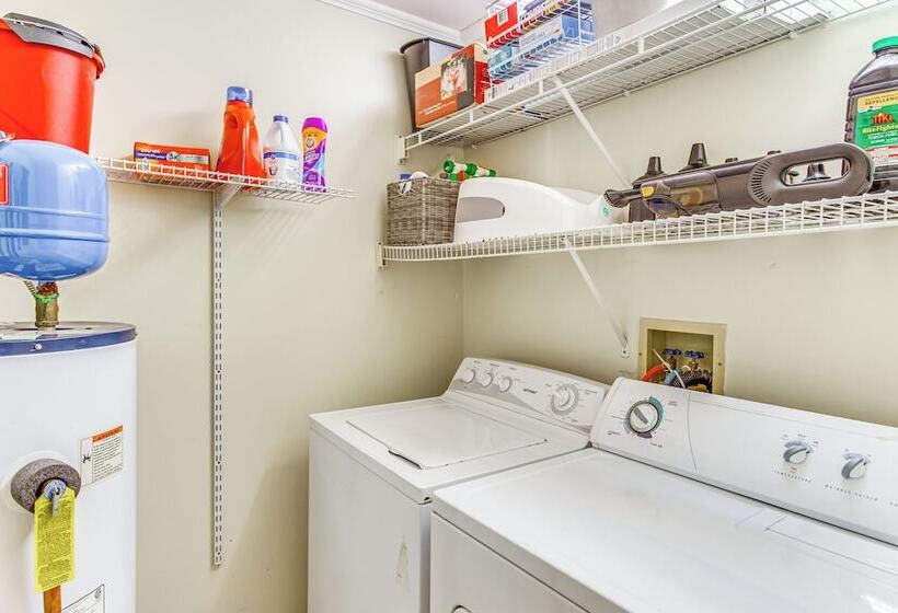 Charming Shallotte Home ~ 4 Mi To Ocean Isle Beach