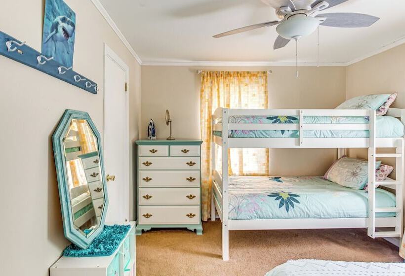 Charming Shallotte Home ~ 4 Mi To Ocean Isle Beach