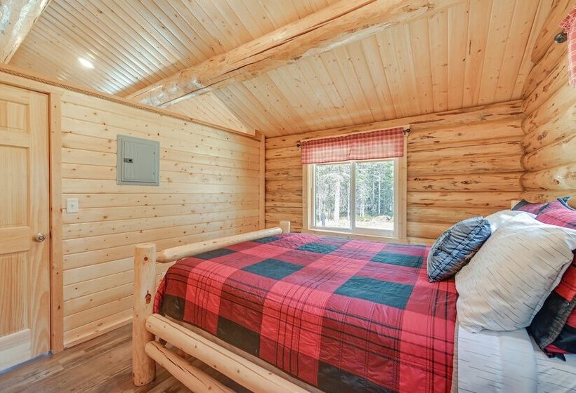 Charming Soldotna Cabin Near Kenai River Fishing!