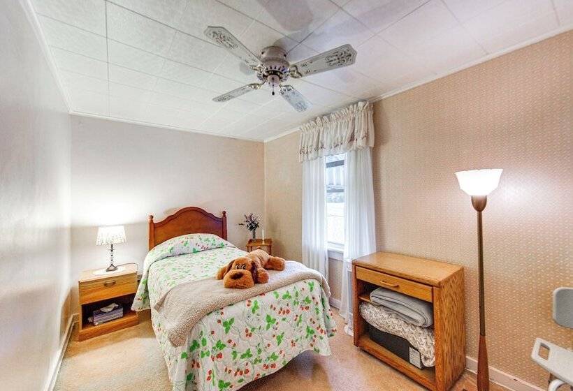 Charming West Mifflin House 3 Mi To Kennywood!