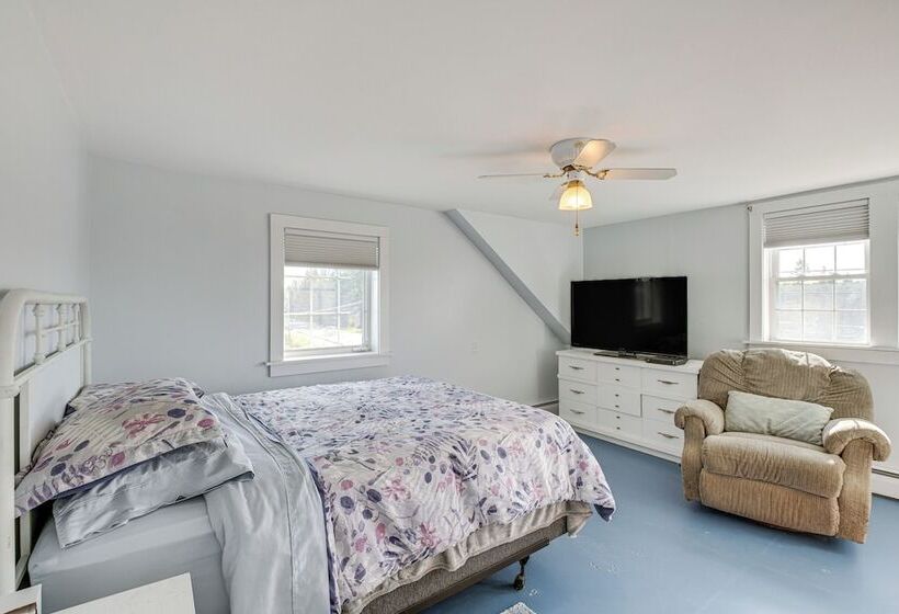 Cherryfield Home W/ Decks On Historic Horse Farm