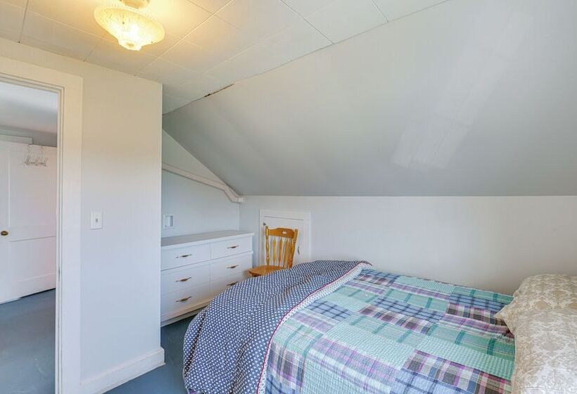 Cherryfield Home W/ Decks On Historic Horse Farm