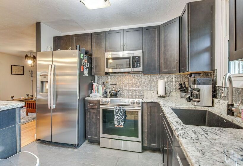 Chic Asheville House W/ Koi Pond: 5 Mi To Downtown