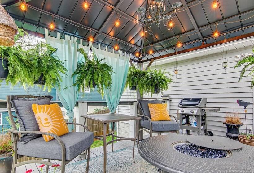 Chic Asheville House W/ Koi Pond: 5 Mi To Downtown