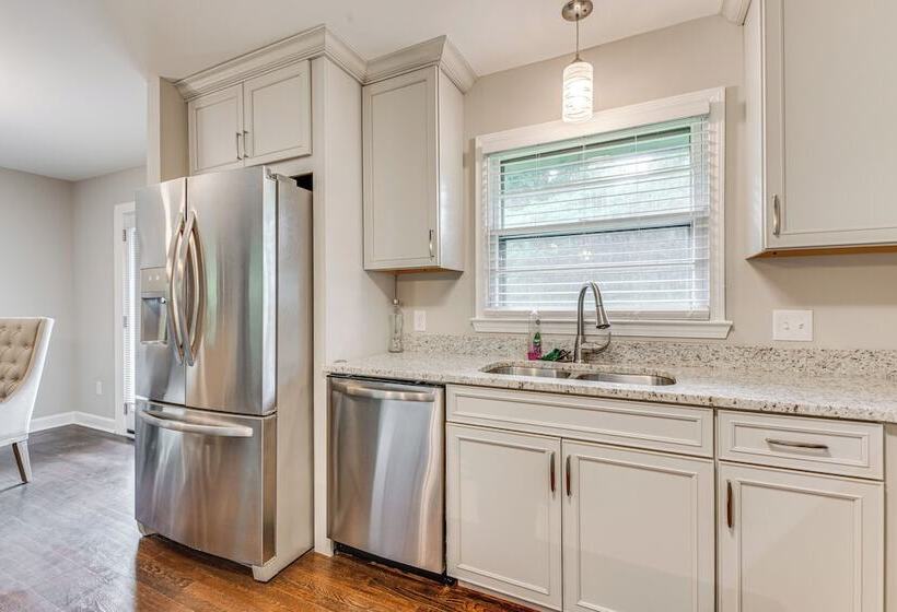 Chic College Park Cottage ~ 2 Mi To Main Street!