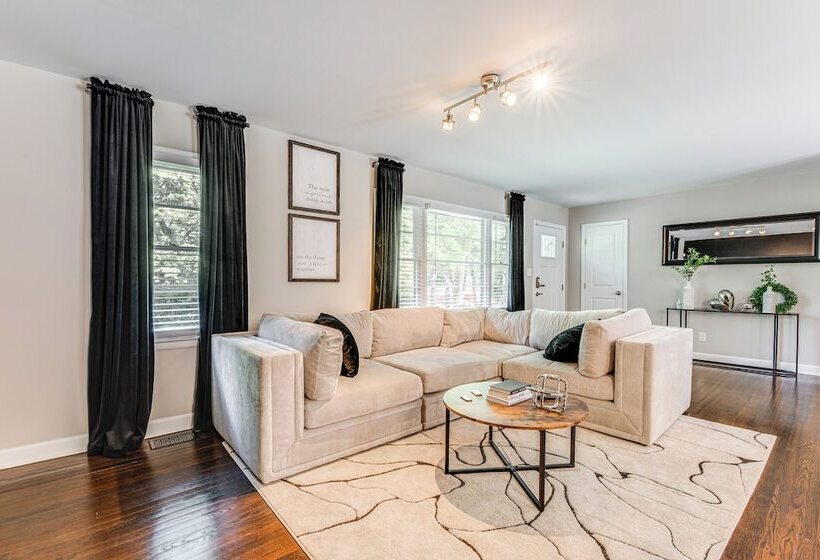 Chic College Park Cottage ~ 2 Mi To Main Street!