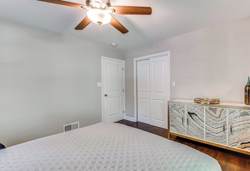 Chic College Park Cottage ~ 2 Mi To Main Street!