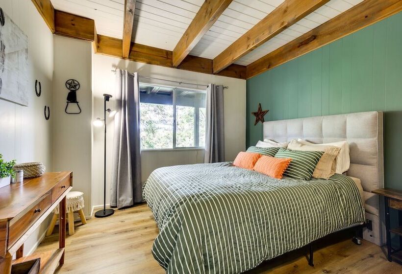 Cozy & Chic Lake Arrowhead Cabin W/ Deck!