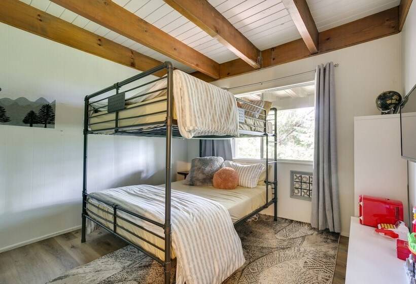 Cozy & Chic Lake Arrowhead Cabin W/ Deck!