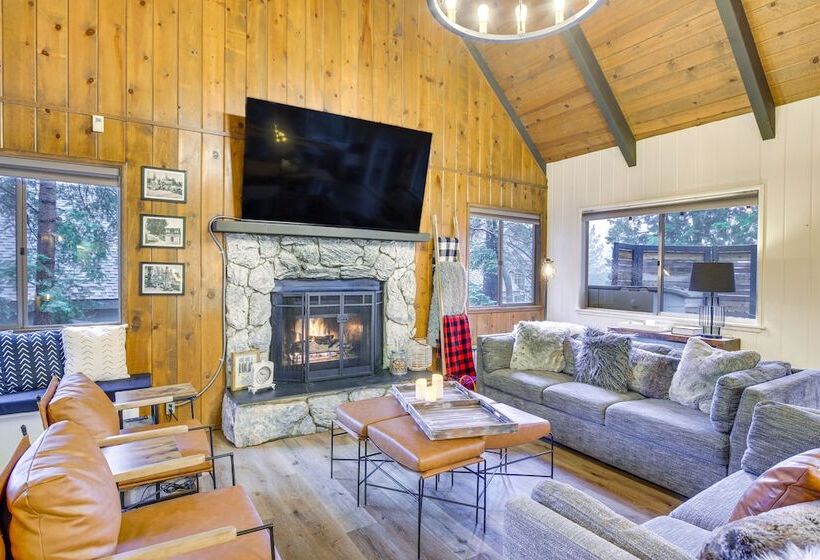 Cozy & Chic Lake Arrowhead Cabin W/ Deck!