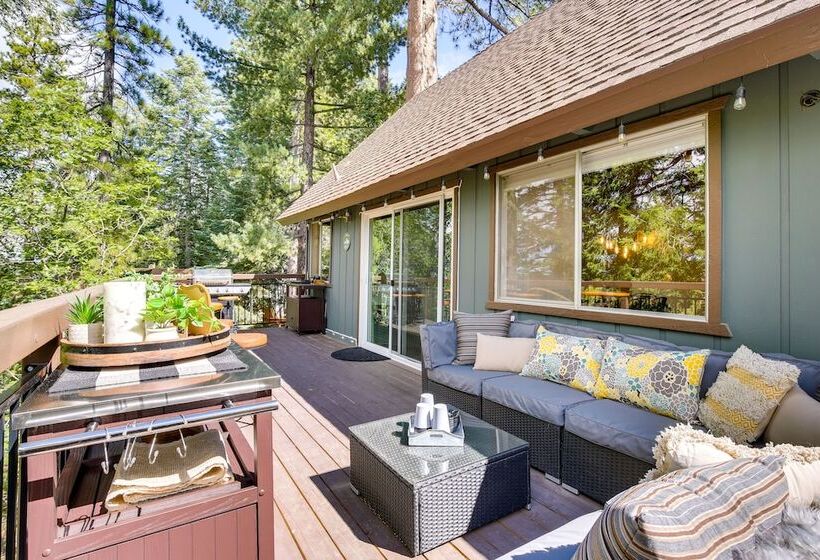 Cozy & Chic Lake Arrowhead Cabin W/ Deck!