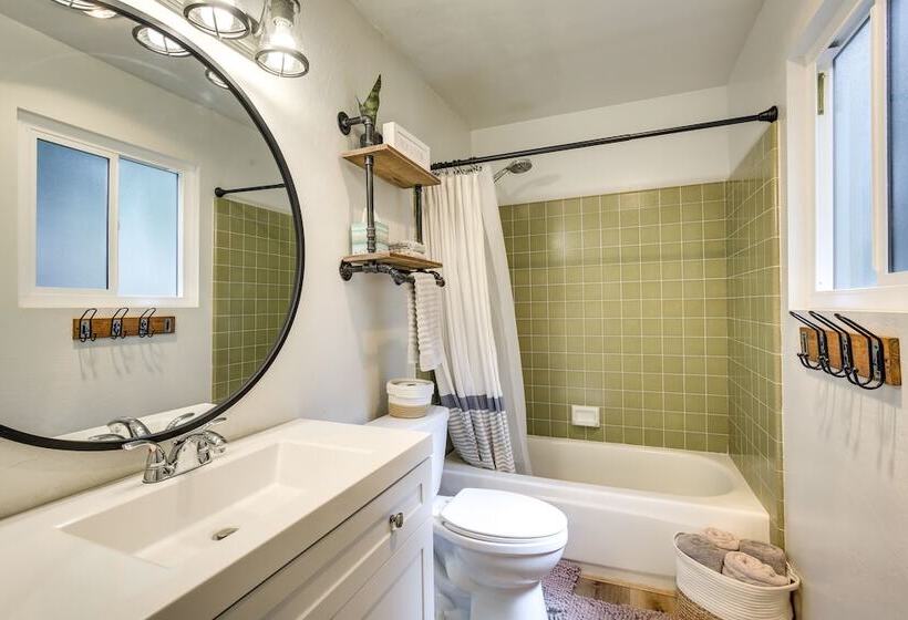 Cozy & Chic Lake Arrowhead Cabin W/ Deck!