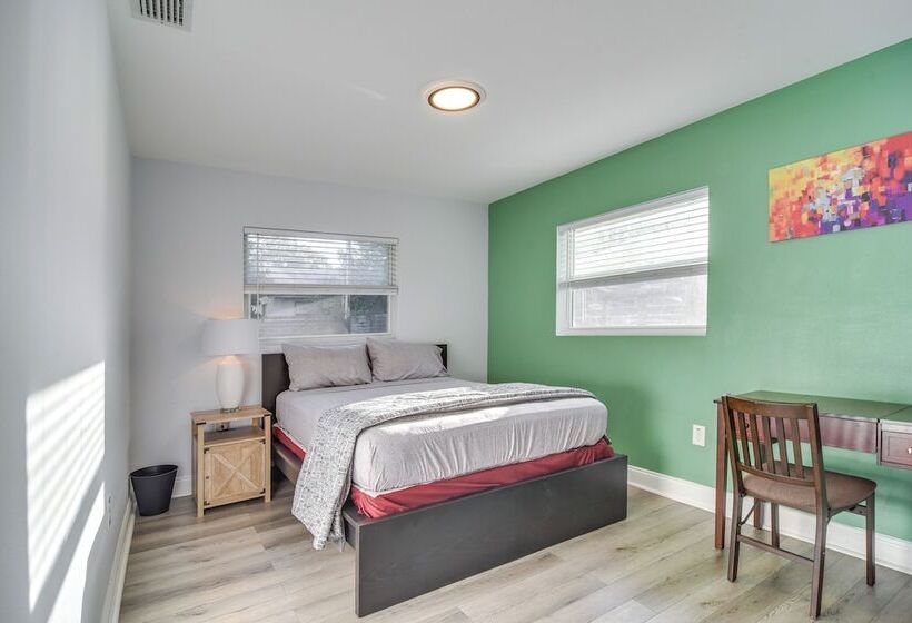 Clearwater Home W/ Fire Pit ~ 5 Mi To Beaches!