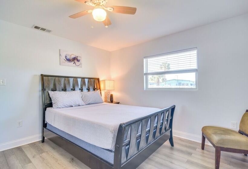 Clearwater Home W/ Fire Pit ~ 5 Mi To Beaches!