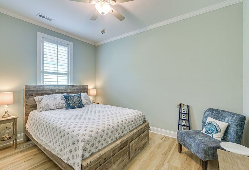 Coastal Home In Shallotte W/ Grill: Near Golfing!