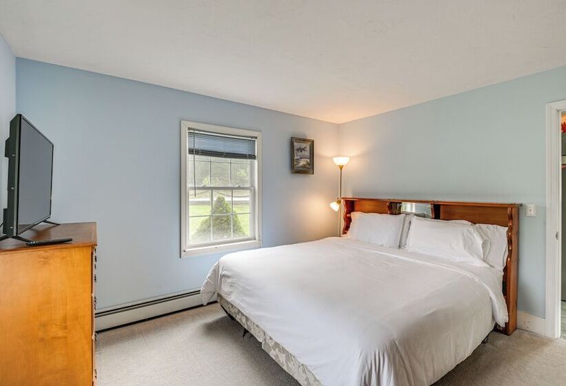 4 Mi To Acadia Trails: Coastal Maine Home W/ Deck