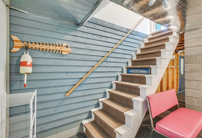 4 Mi To Acadia Trails: Coastal Maine Home W/ Deck