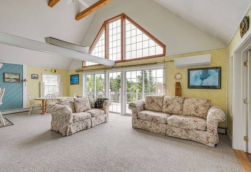 4 Mi To Acadia Trails: Coastal Maine Home W/ Deck