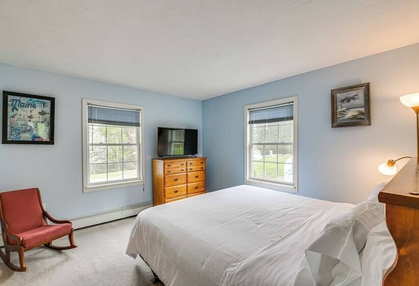 4 Mi To Acadia Trails: Coastal Maine Home W/ Deck