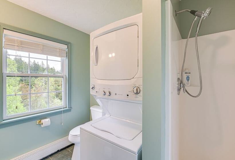 4 Mi To Acadia Trails: Coastal Maine Home W/ Deck