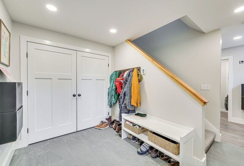 Modern Cabin In Lake Placid W/ Mountain Views!