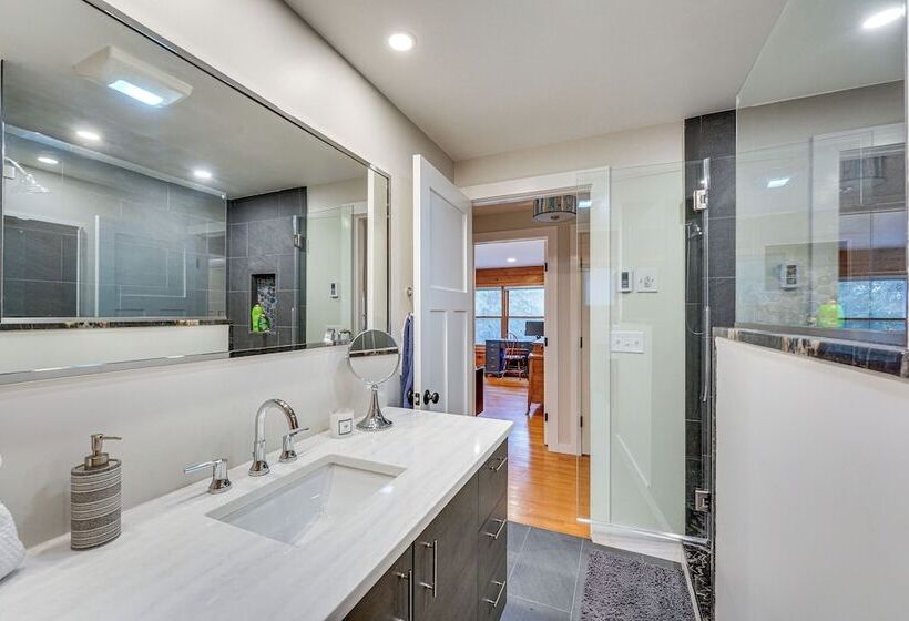 Modern Cabin In Lake Placid W/ Mountain Views!