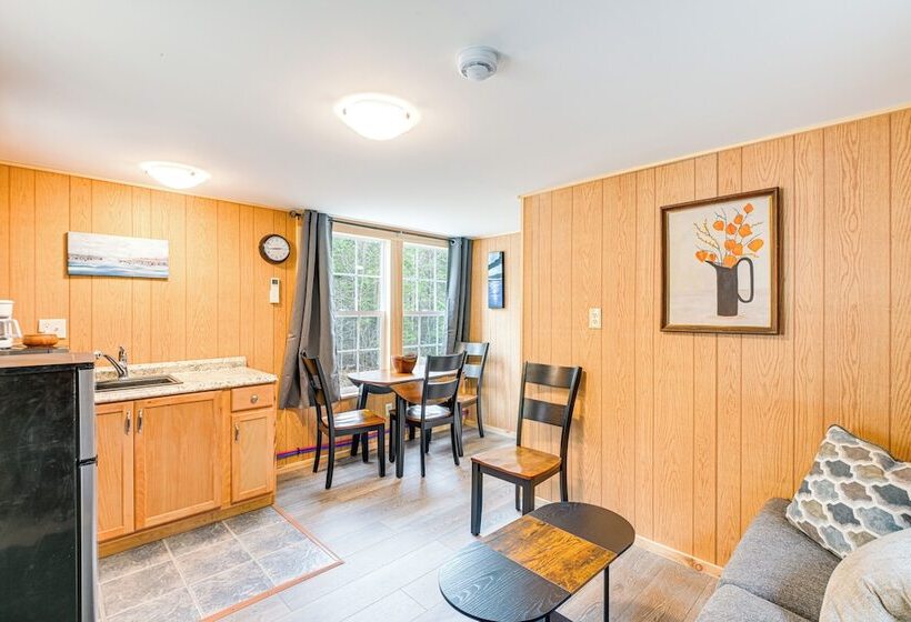 Cozy Brownville Cabin: 2 Mi To Schoodic Lake!