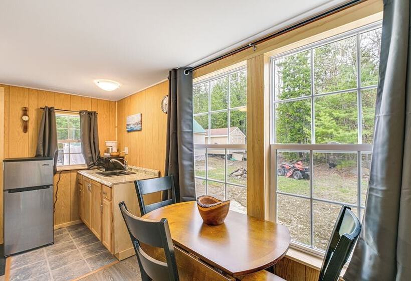 Cozy Brownville Cabin: 2 Mi To Schoodic Lake!