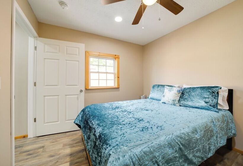 Cozy Cabin In The Smokies   Great For Couples!