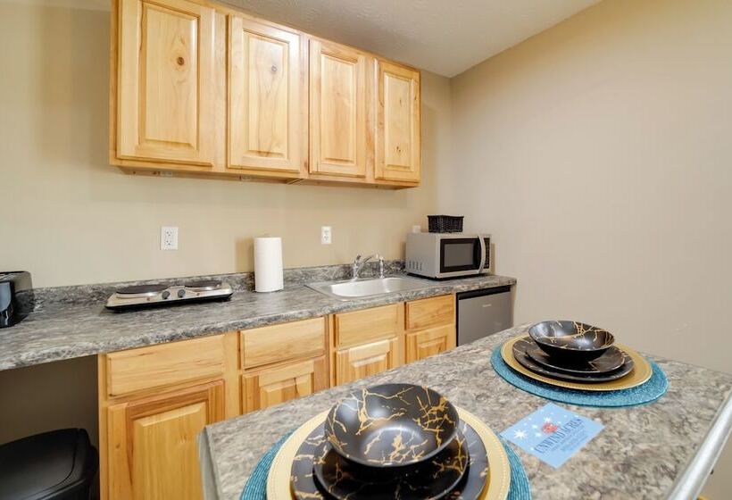 Cozy Cabin In The Smokies   Great For Couples!