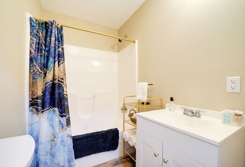 Cozy Cabin In The Smokies   Great For Couples!