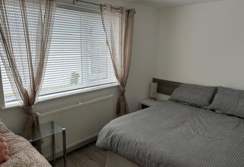 Cozy Coastal Bungalow In Prestatyn
