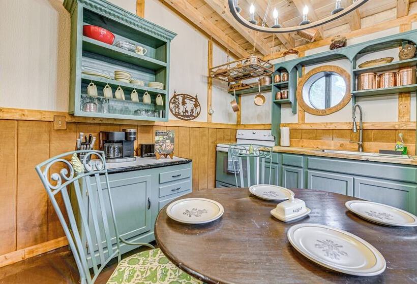 Hobbit Themed House On 6 Acres In Cosby