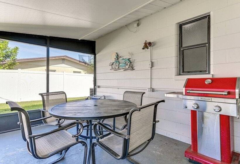 Cozy Venice Hideaway ~ 3 Mi To Beach & Downtown!