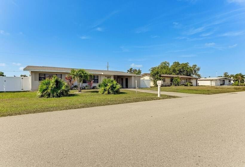 Cozy Venice Hideaway ~ 3 Mi To Beach & Downtown!