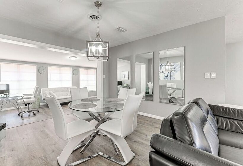 Cozy Venice Hideaway ~ 3 Mi To Beach & Downtown!