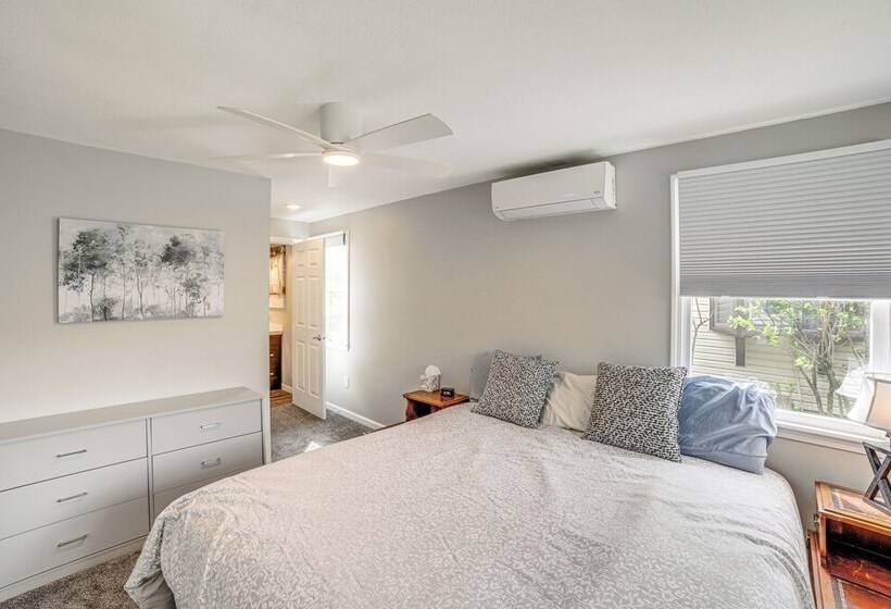 Croton Pond & Muskegon River Cottage W/ Boat Docks