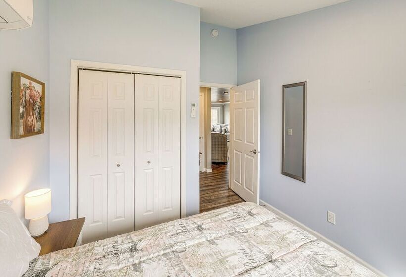 Croton Pond & Muskegon River Cottage W/ Boat Docks