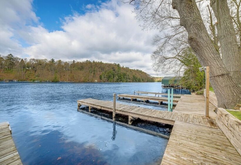 Croton Pond & Muskegon River Cottage W/ Boat Docks